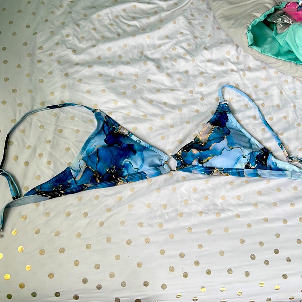 Selling two piece bathing suit from SHEIN. NEVER WORN